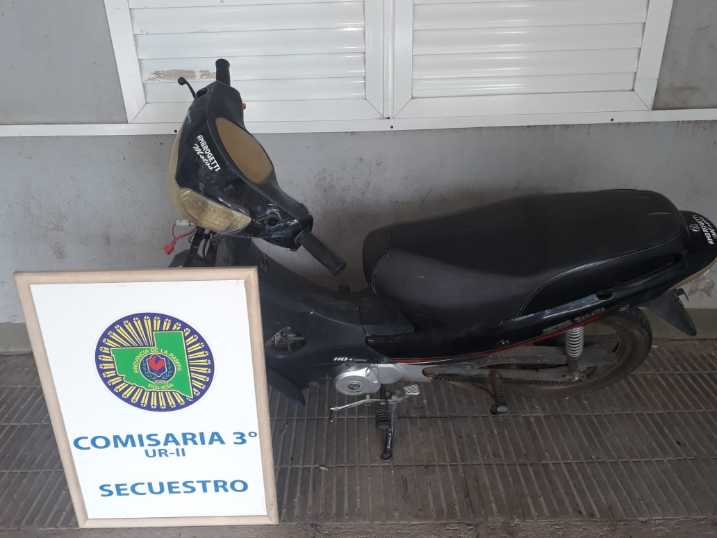 La Policía recuperó una moto que había sido robada el mes pasado en el barrio Roca