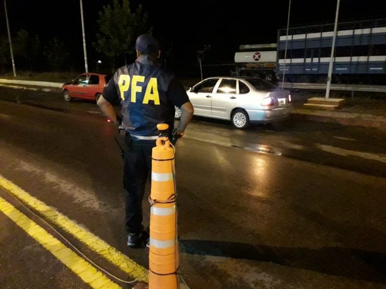Operativo en el puesto caminero Padre Buodo: La Policía Federal incautó pastillas de éxtasis a dos jóvenes que volvían de un viaje de egresados en Brasil