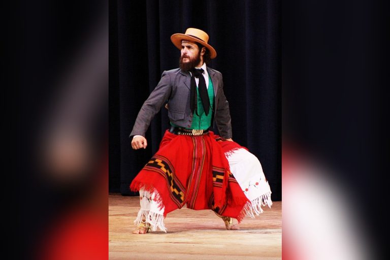 El bailarín achense Facundo Arteaga ganó el selectivo pre Cosquín y va a competir en el Festival Nacional de Folklore