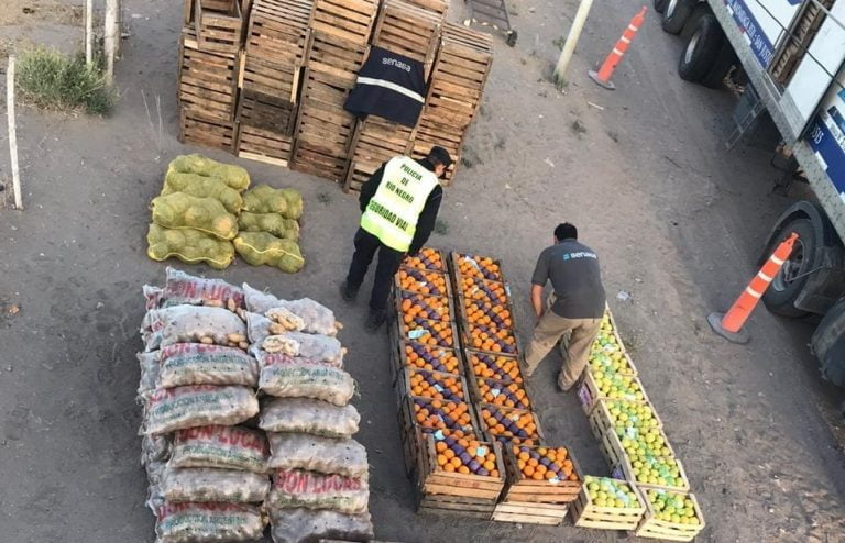 Más de dos toneladas de frutas y hortalizas fueron decomisadas en Río Negro y serán donadas a instituciones de bien público de La Pampa