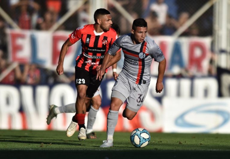 El piquense Julián Palacios sumó minutos en la victoria de San Lorenzo