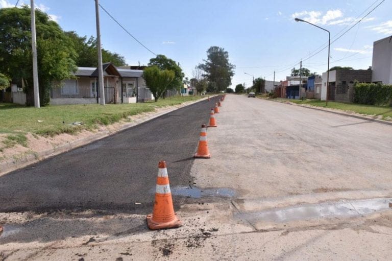 Avanzan las tareas de pavimentación en Ingeniero Luiggi