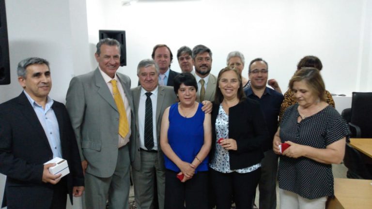 Entregan medallas por 25 y 30 años de servicio a funcionarios del Poder Judicial en General Acha