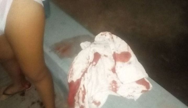 Se negaron a atenderla porque pensaron que se había hecho un aborto y sangró en la vereda de un hospital en Salta