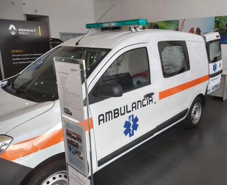 Tras la polémica con Abel Pintos, el intendente de Chilecito compro la ambulancia y se disculpo con el cantante