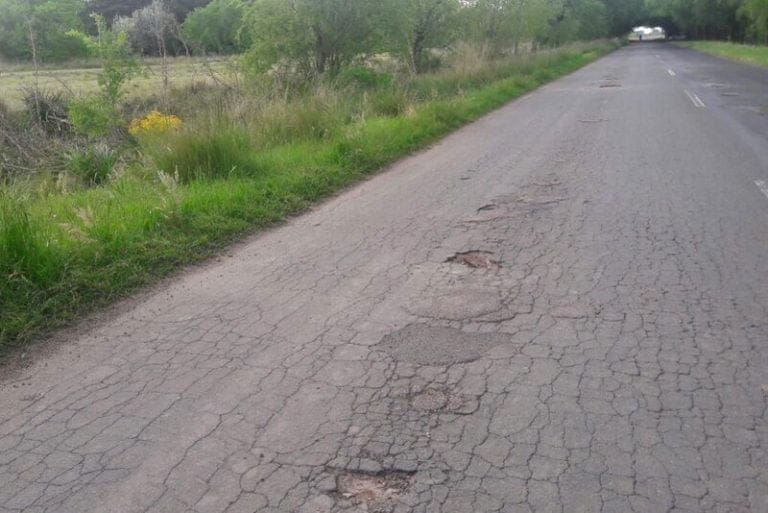 Firmaron el contrato y asfaltarán los 1.700 metros de acceso al Aeropuerto de General Pico y el barrio Sur
