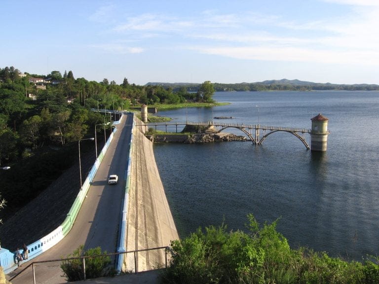 Anunciaron descuentos de hasta 50% en pasajes a destinos turísticos sociales como Chapadmalal y Embalse