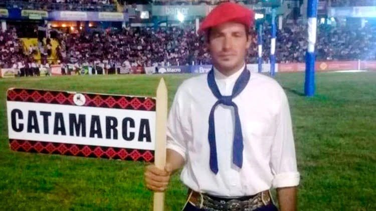 Tragedia en Jesús María: Jinete murió aplastado por un caballo en el festival de doma