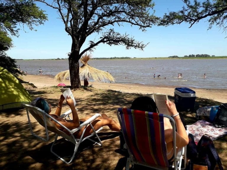 Más de 3.000 turistas disfrutaron de la laguna Ojo de Agua de Uriburu