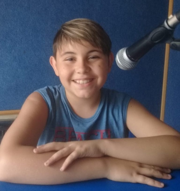 Lautaro, el “pequeño locutor” de radio de Trenel