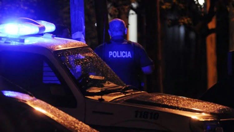 Horror en La Plata: hallaron en una casa los cadáveres de un hombre, una mujer y una niña degollados