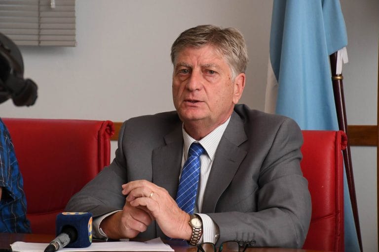 El Gobernador anunció que mañana habrá asueto para los empleados de la Administración Pública Provincial