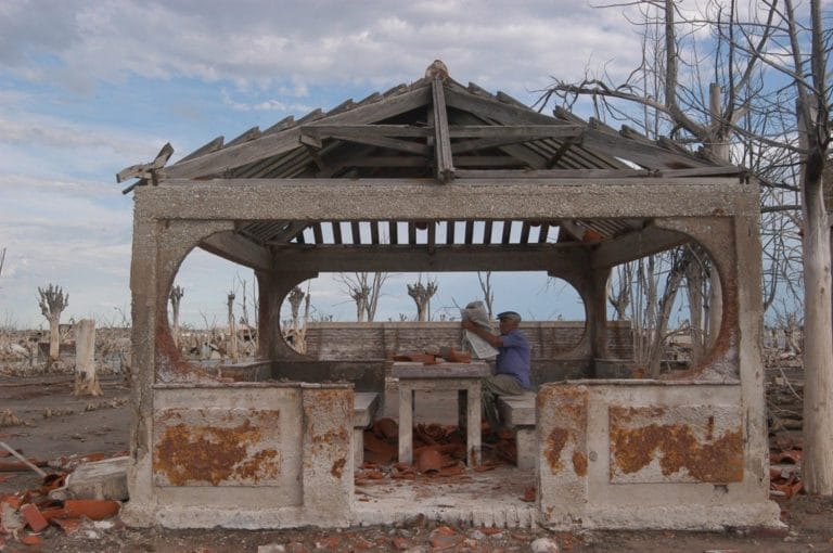 Un merecido homenaje al último guardián de Villa Epecuén