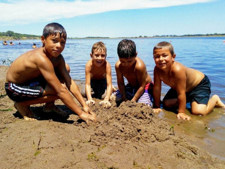 Más de 20.000 personas disfrutaron de la laguna Ojo de Agua en Uriburu durante enero