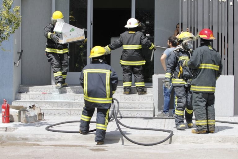 Principio de incendio en un gimnasio de calle 4 entre 17 y 19
