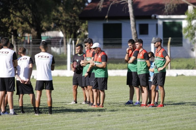 Ferro jugó dos partidos de pretemporada frente a Agropecuario de Carlos Casares