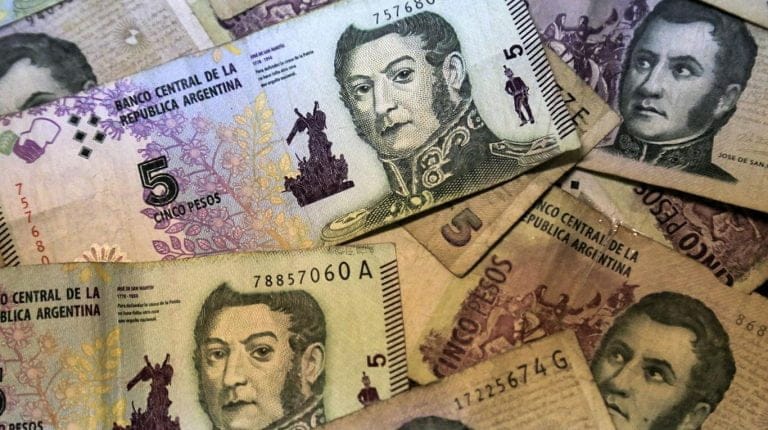 Un mes más de vida para el billete de 5 pesos