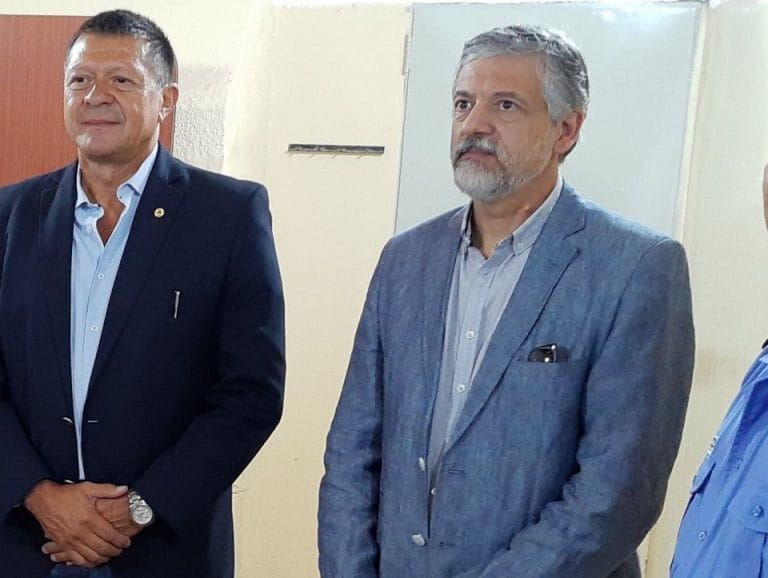 El procurador general aseguró que por «negligencia» se arrojó a la basura parte de la prueba del doble crimen de Rancul