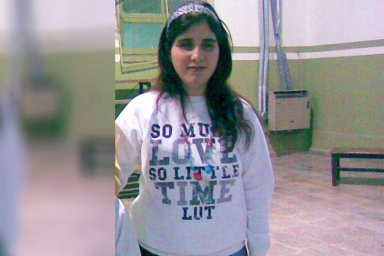 Joven piquense sueña con recuperar la vista y puso en venta dos casas para poder operarse en China