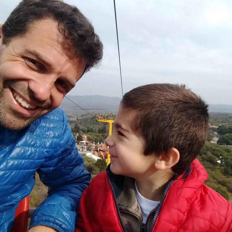 “Inclusión de cotillón”: La carta del padre de un chico con autismo contra el lenguaje inclusivo