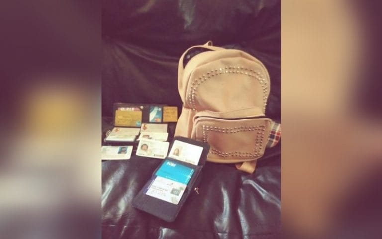 Encontraron una mochila con documentación en Necochea y buscan devolversela a su dueña que es de General Pico
