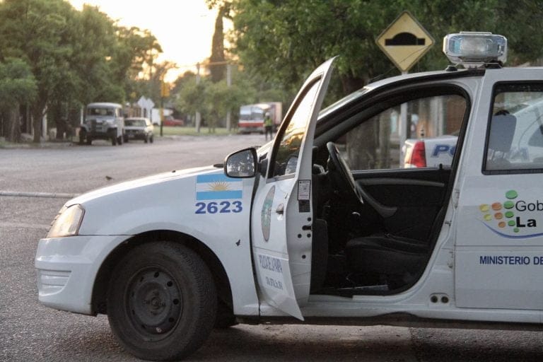 El preso que se cortó con un gillette sigue internado en el hospital bajo custodia policial