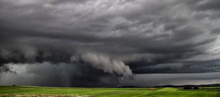 Aviso a corto plazo por tormentas fuertes con ráfagas y ocasional caída de granizo para el suroeste de La Pampa