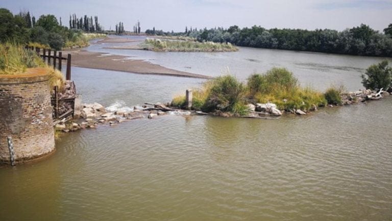 «El Río Colorado pertenece a cinco provincias, por lo cual una sola no puede hacer lo que quiere», dijo el gobernador Sergio Ziliotto