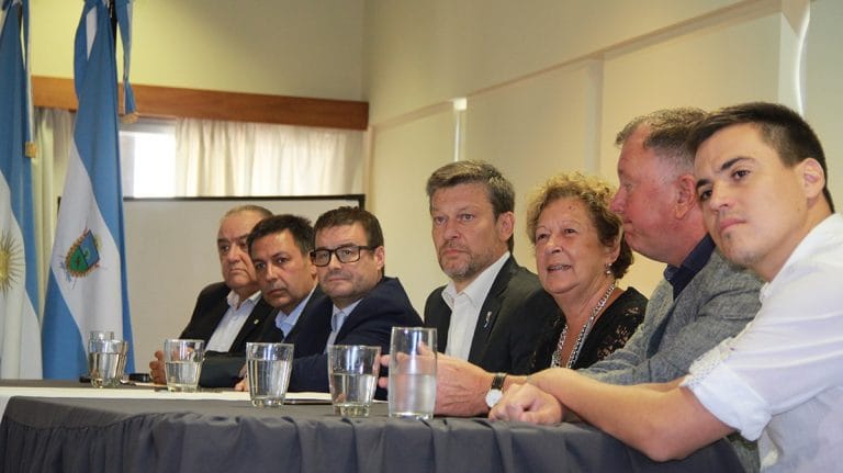 Día histórico para la Universidad de La Pampa: firmó los convenios con General Acha, Macachín, Realicó y Telén para dictar cuatro carreras universitarias en las localidades
