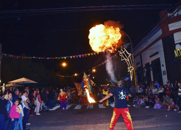 General Pico bailó al ritmo del carnaval