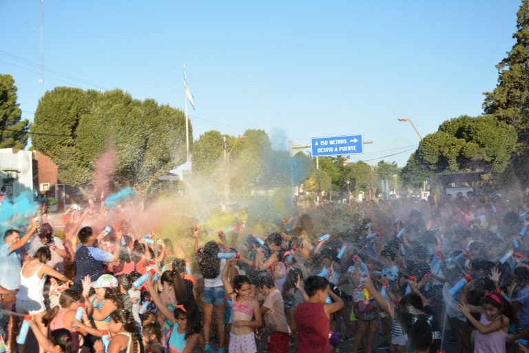 Más de 800 niños disfrutaron del Carnaval en La Adela