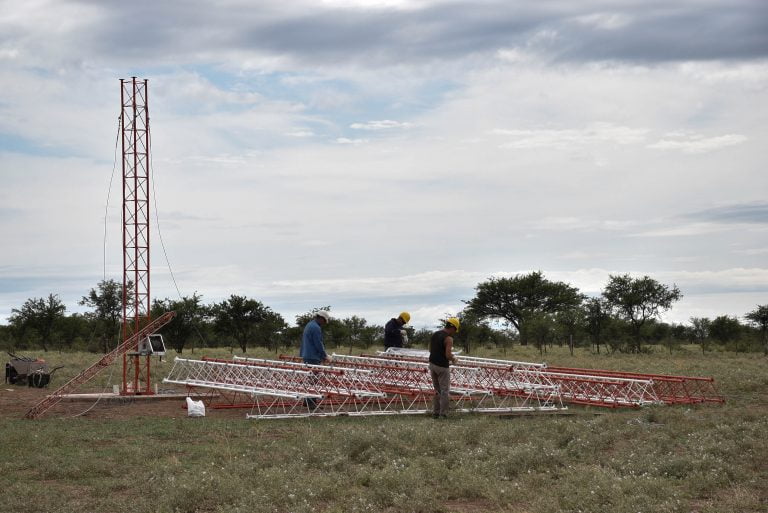 Comenzó la instalación de una antena de Telecomunicaciones en El Durazno