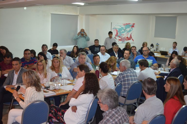 Asociaciones rurales quieren reducir la distancia de las fumigaciones aéreas y terrestres