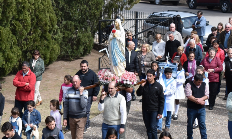 Masiva peregrinación de fieles: ¿Por qué hoy se celebra el Día de la Virgen de Lourdes?