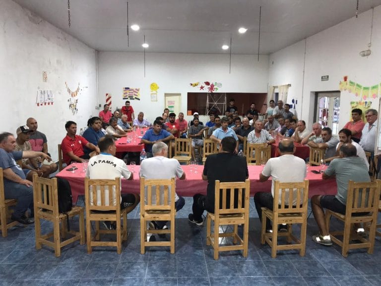 Evalúan una importante propuesta para que la Liga Municipal se integre a la Liga Pampeana de fútbol