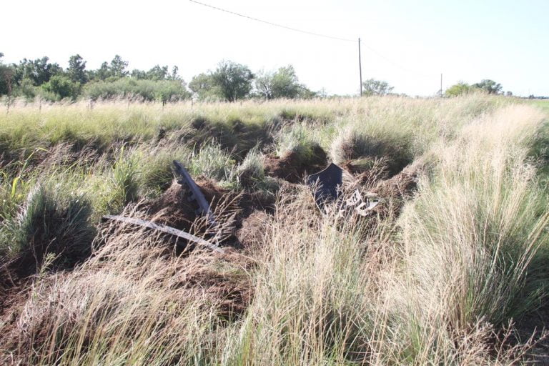 Vuelco a metros de Speluzzi: Padre e hijo se recuperan favorablemente