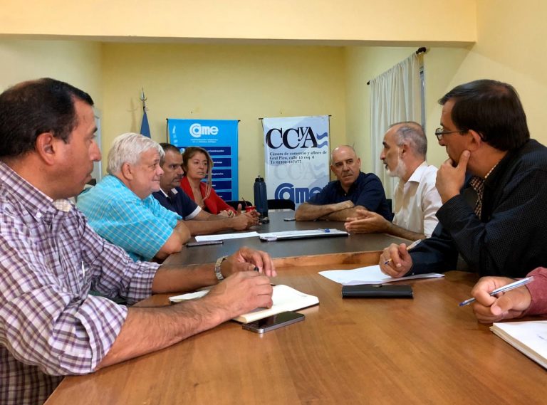 Representantes de la Cámara de Comercio se reunieron con Daniel López e integrantes del bloque FreJuPa