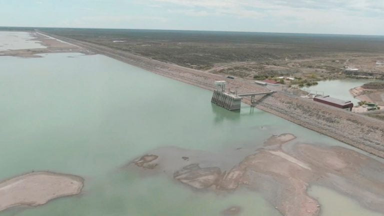 Crisis hídrica | El río Colorado se encuentra con el menor caudal de agua de su historia y agudiza la situación del lago Casa de Piedra