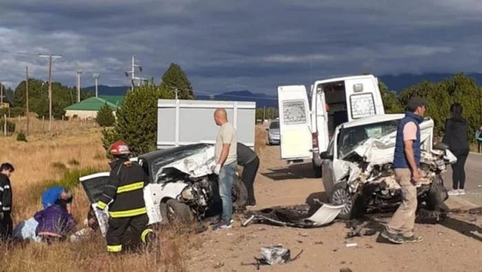 Un joven de 18 años murió en un impactante choque frontal cerca de San Martín de los Andes
