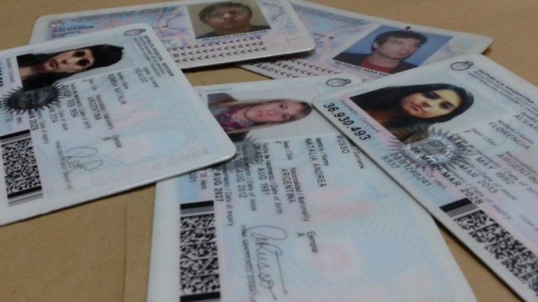 En la Argentina ya se entregaron 9 mil DNI con el cambio de género de acuerdo a su identidad autopercibida