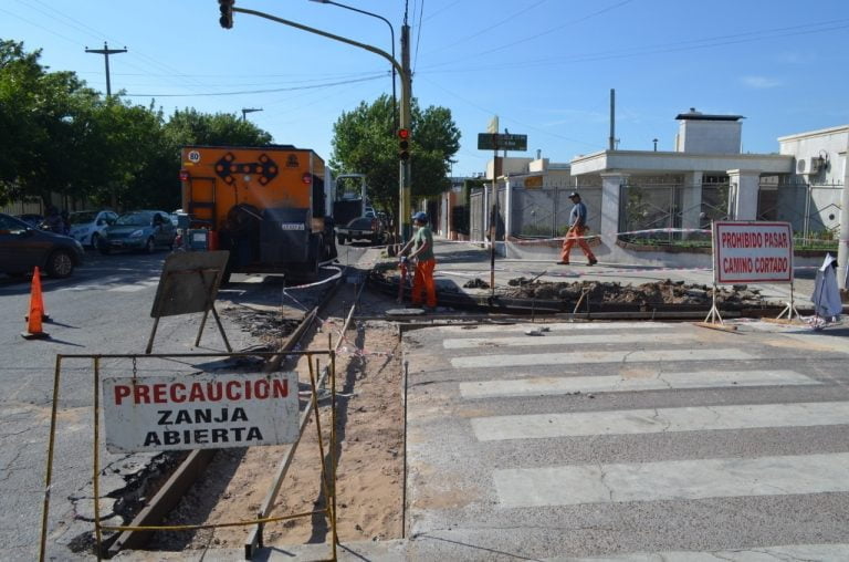 Cortes de calles por reparación de badén y cordón cuneta en 17 y 2