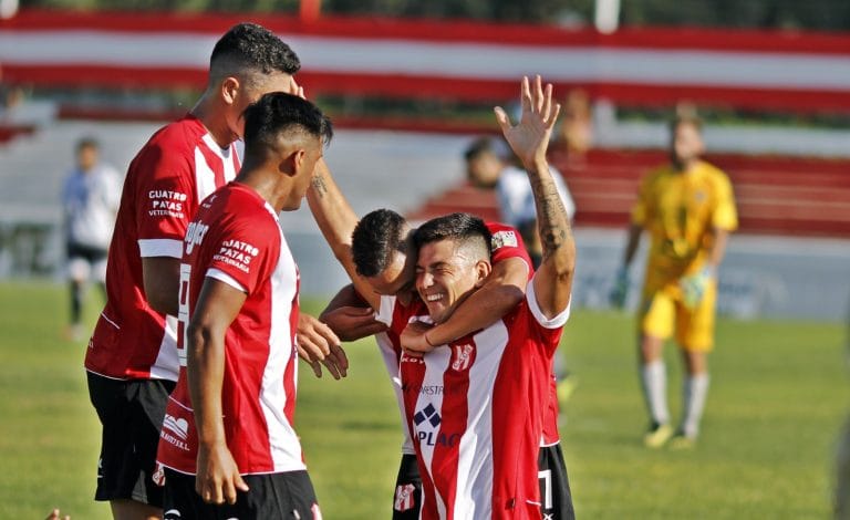 Habilitan la presencia de público en los estadios de La Pampa