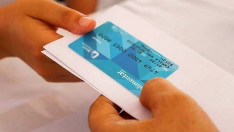 Adelantan para mañana la carga en la tarjeta Alimentar