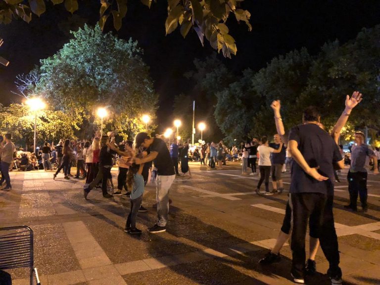 Este miércoles Folkloreando en Plaza San Martín