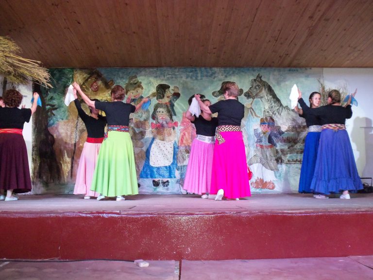 Hilario Lagos: club de bochas Aguas Buenas organiza una gran peña folclórica