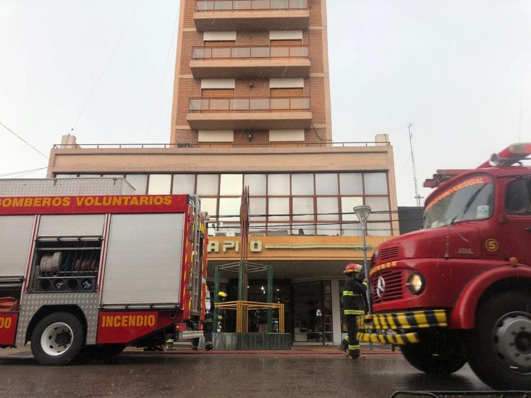 Principio de incendio en edificio céntrico de General Pico