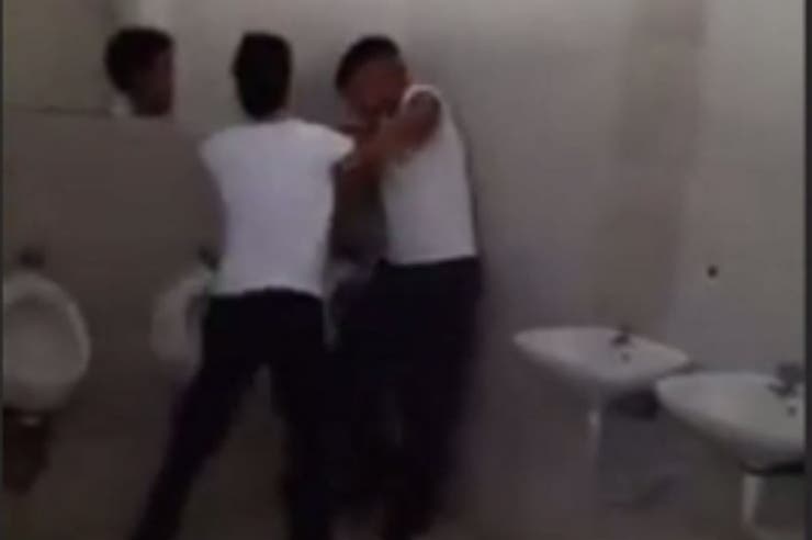 Entre Ríos: Golpean a un chico discapacitado en el baño de un Colegio y filman el ataque para poder seguir burlándose en las redes sociales