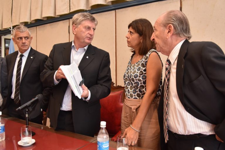 Coronavirus: el gobernador  declaró el «estado de máxima alerta sanitaria» en La Pampa