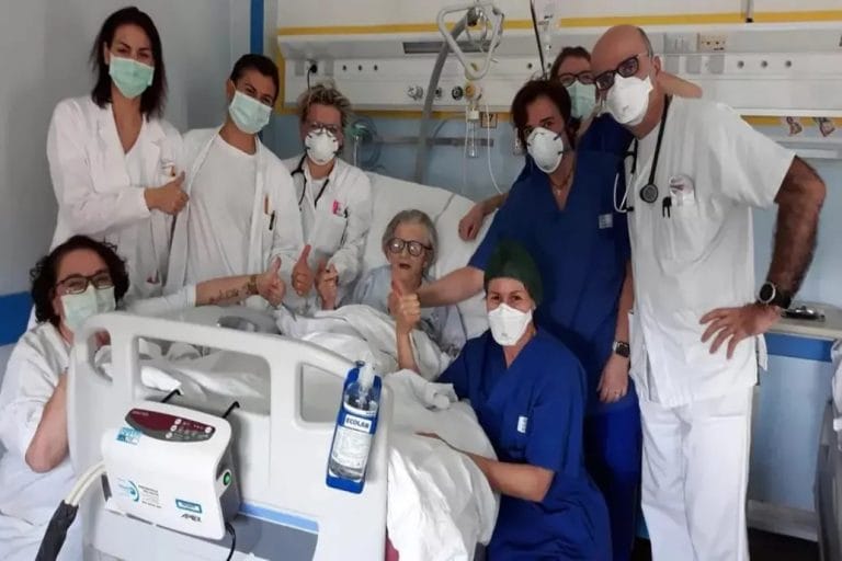 Una abuela de 95 años se curó del coronavirus y su historia conmovió al Papa Francisco