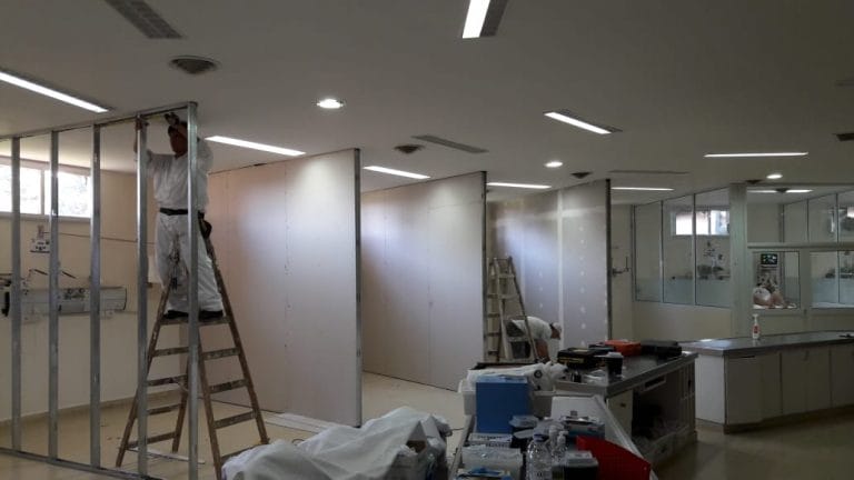 Es realmente destacable la enorme labor que realizan los trabajadores de la salud en el Hospital Gobernador Centeno para prepararse frente al Coronavirus